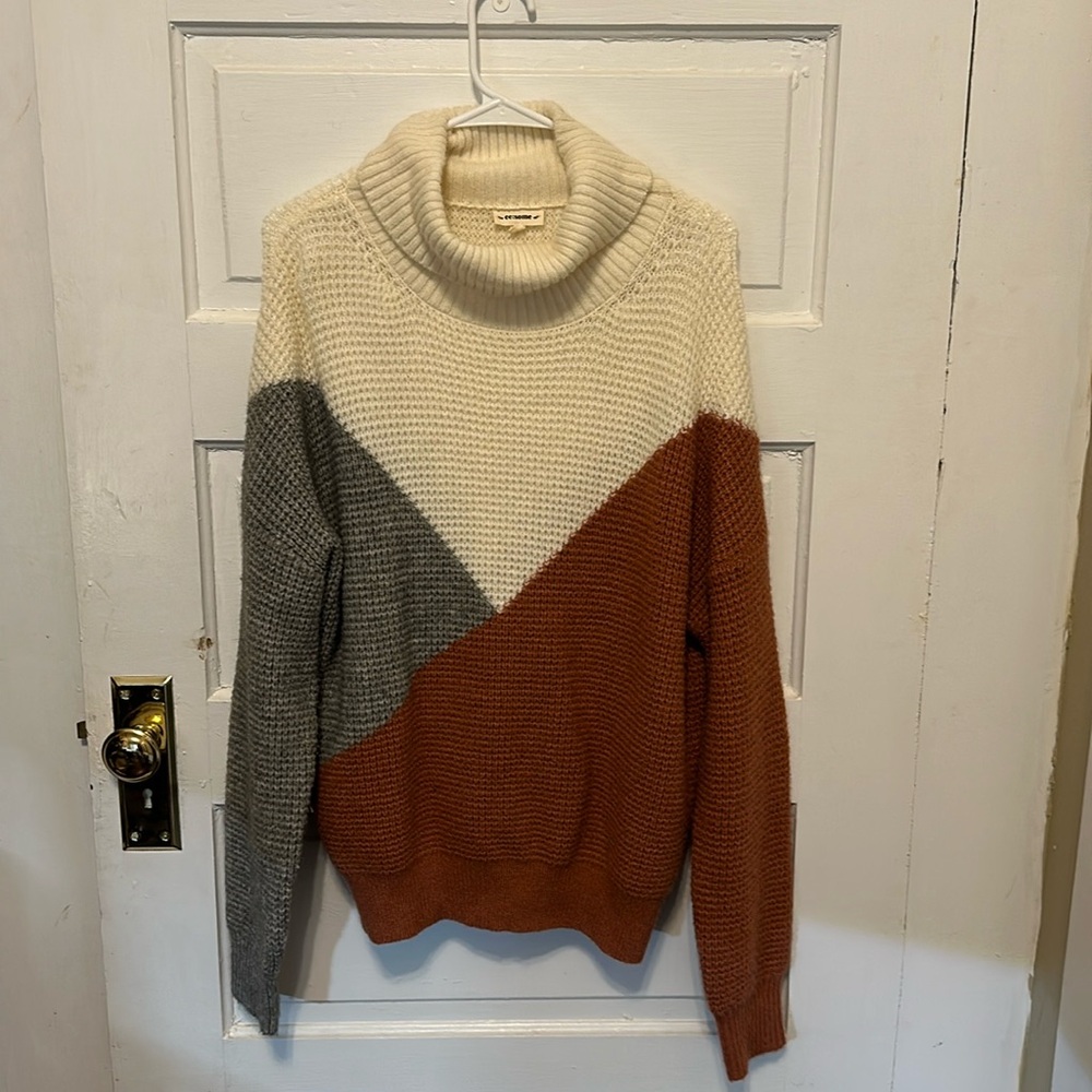 Women’s Cowlneck Sweater